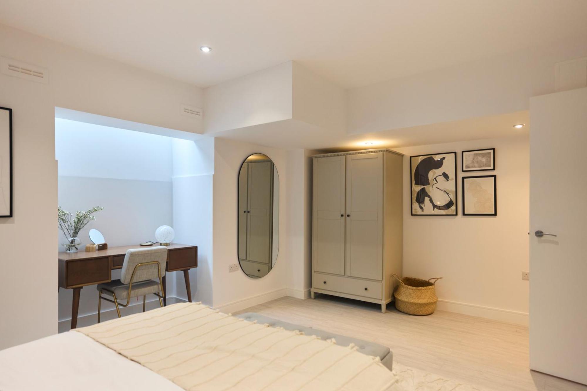 The Kingswood Place - Modern 2bdr With Terrace Appartamento *